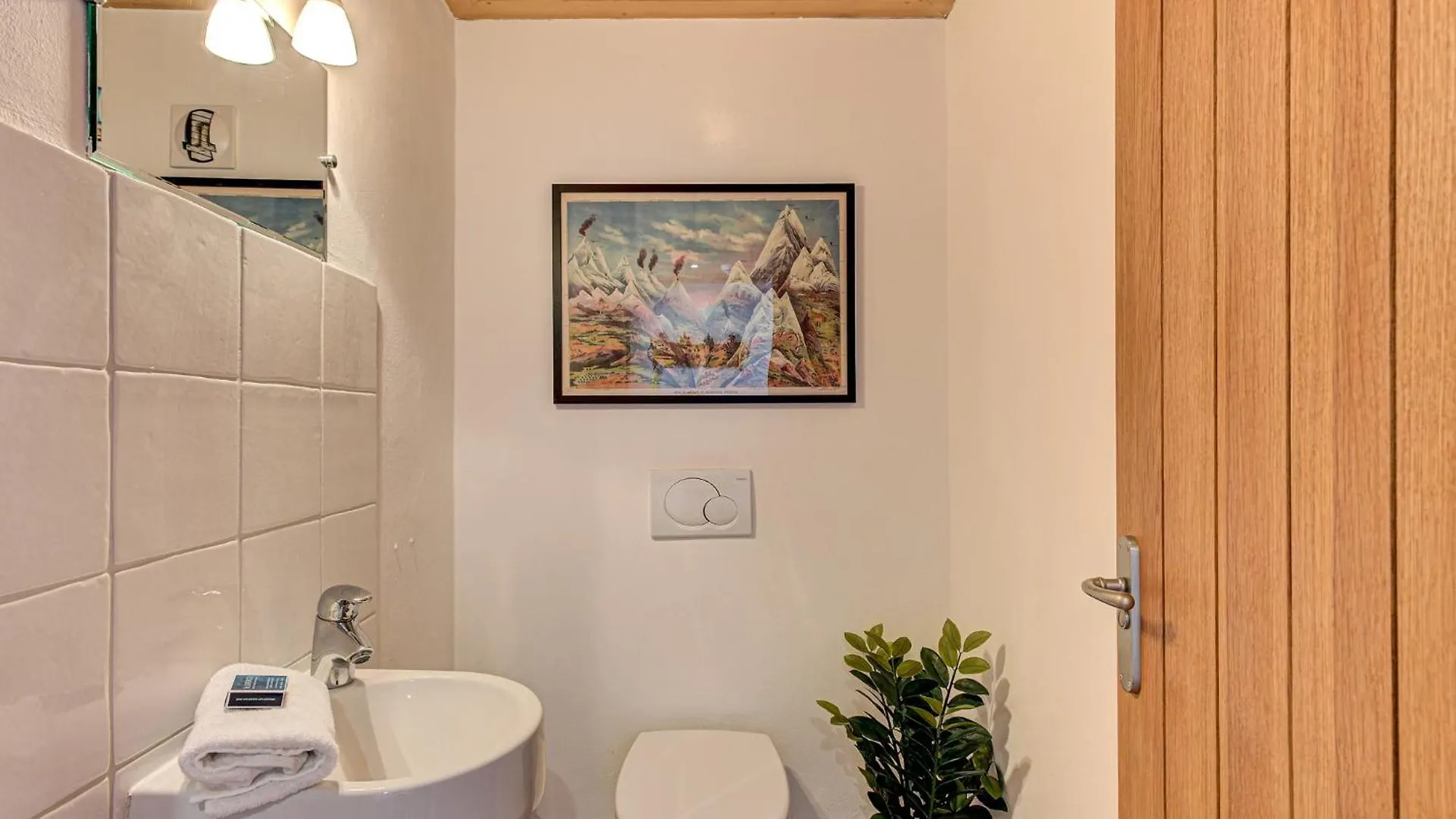 Apartment Soleil, Alpes Travel, Argentiere, Sleeps 9 Шамони