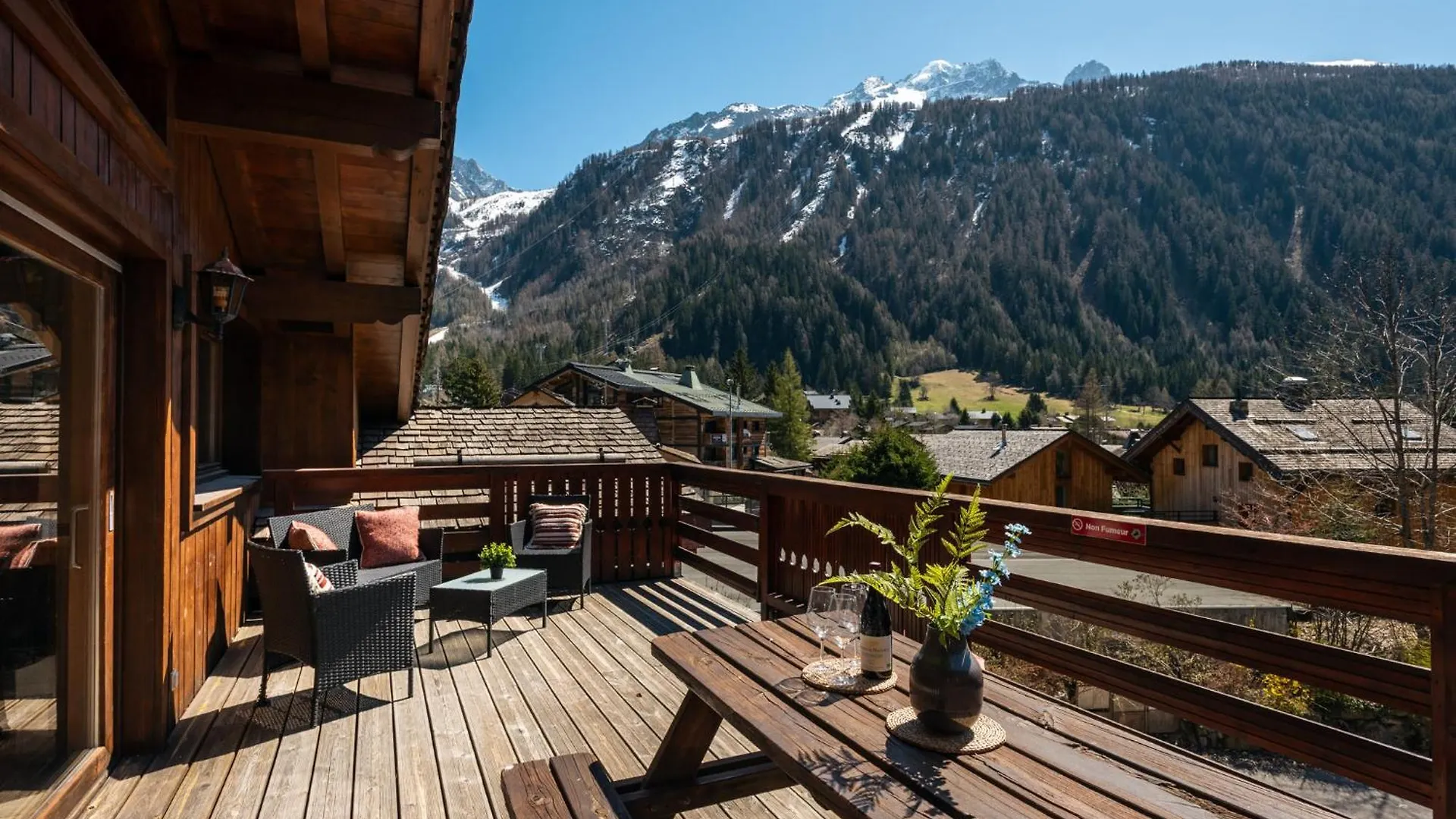 Apartment Soleil, Alpes Travel, Argentiere, Sleeps 9 Chamonix