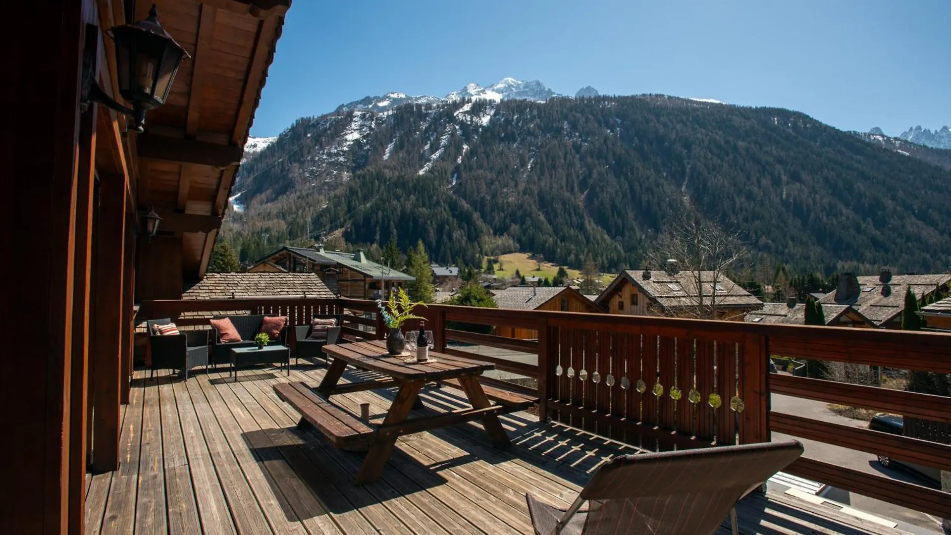 Apartment Soleil, Alpes Travel, Argentiere, Sleeps 9 Chamonix
