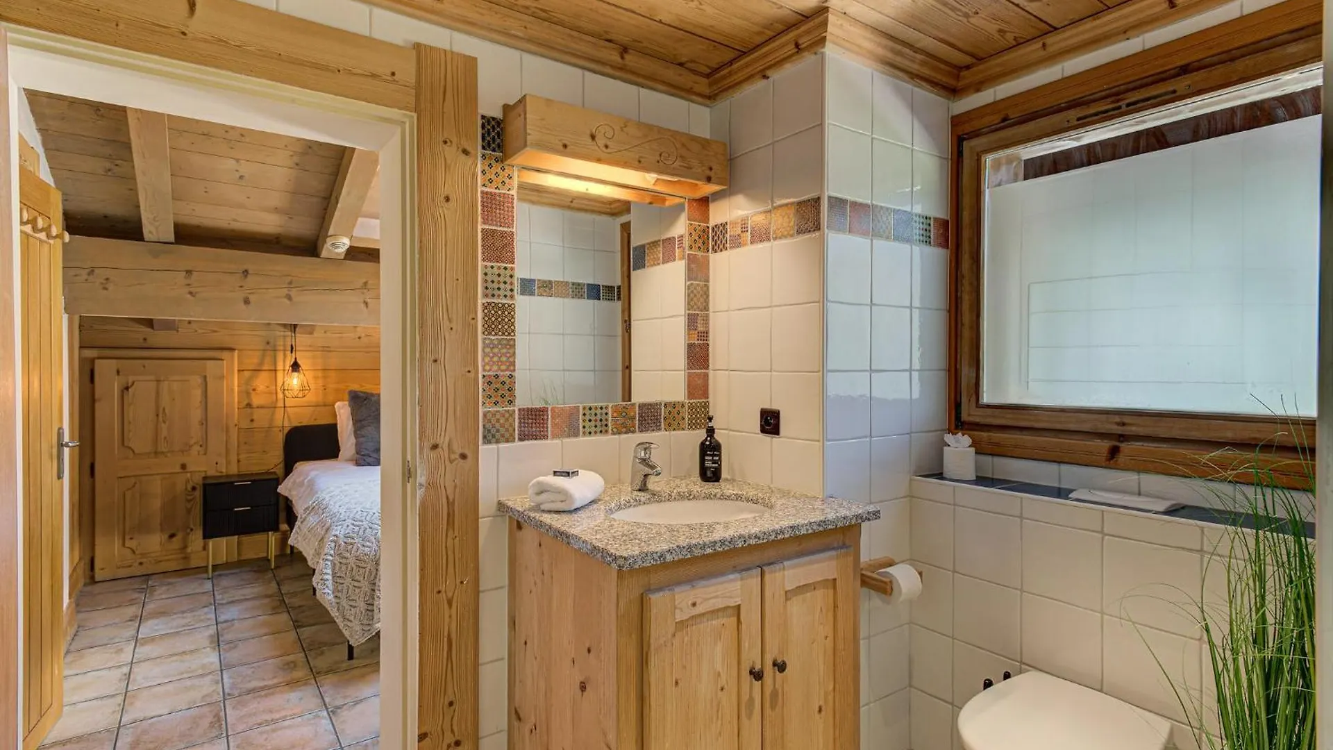 Apartment Soleil, Alpes Travel, Argentiere, Sleeps 9 Chamonix Frankrijk