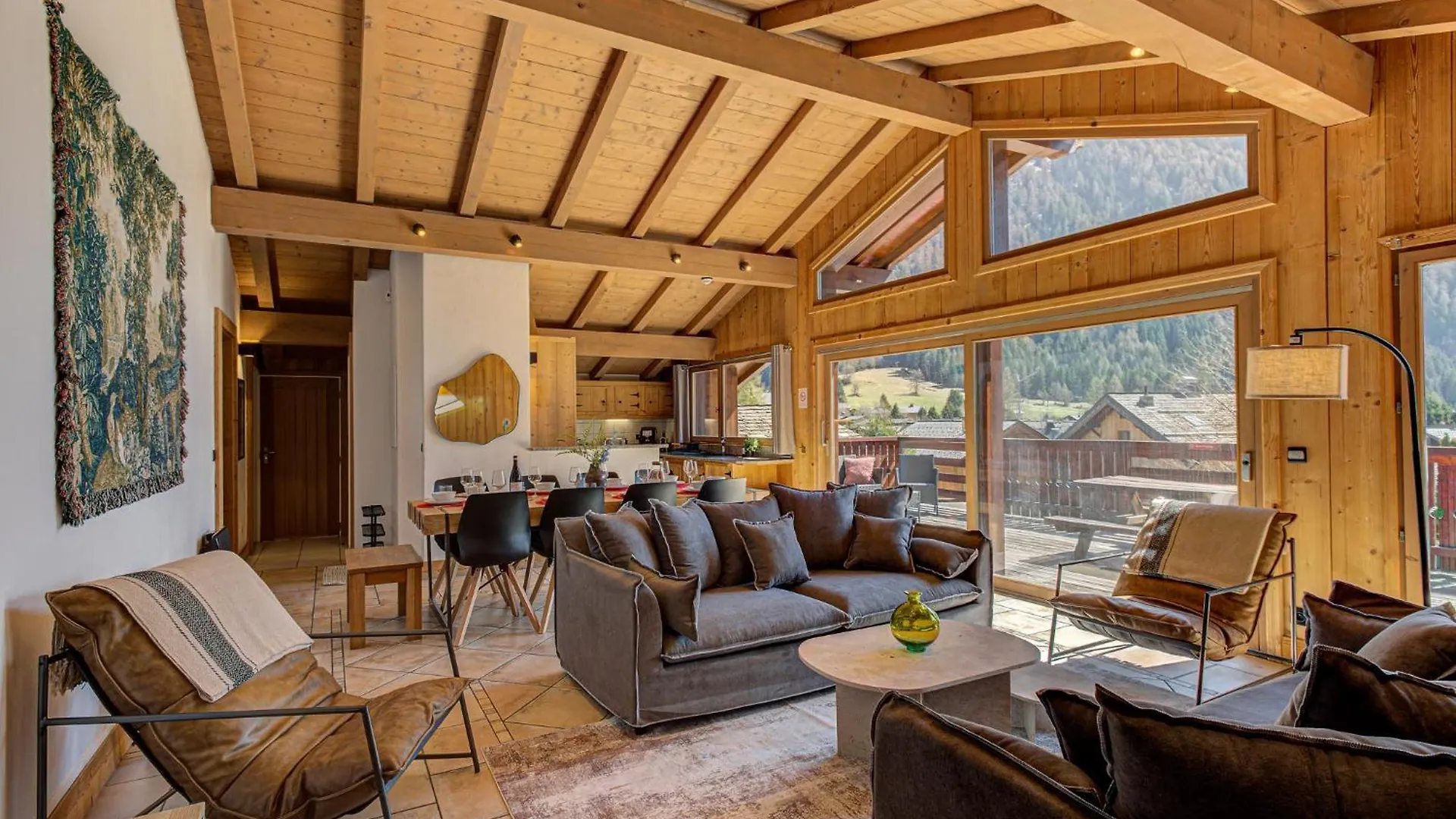 Apartment Soleil, Alpes Travel, Argentiere, Sleeps 9 Chamonix