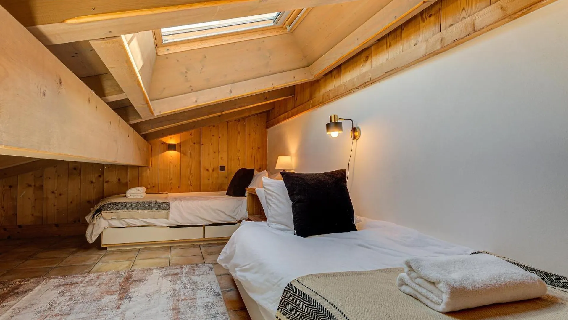 Apartment Soleil, Alpes Travel, Argentiere, Sleeps 9 Chamonix Frankrijk